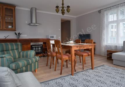 Apartment 12- Roosi